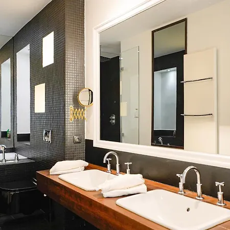 Daire Luxury Jungle Loft With Private Garden, Jacuzzi & Hammam