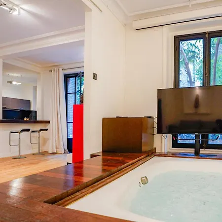 Luxury Jungle Loft With Private Garden, Jacuzzi & Hammam Daire Paris